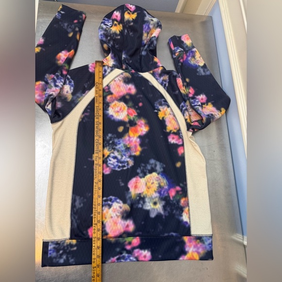 Burton Heron floral prism fleece pullover - Picture 6 of 9